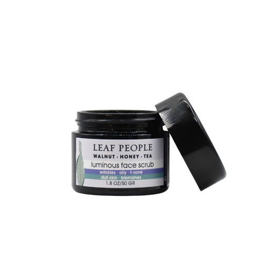 Walnut, Honey & Tea Luminous Face Scrub